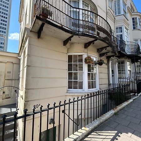 Two Top Central Beach Studios - Also Separate Spa Cabin And Watersports Brighton Dış mekan fotoğraf