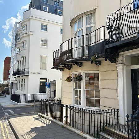 Two Top Central Beach Studios - Also Separate Spa Cabin And Watersports Brighton Dış mekan fotoğraf