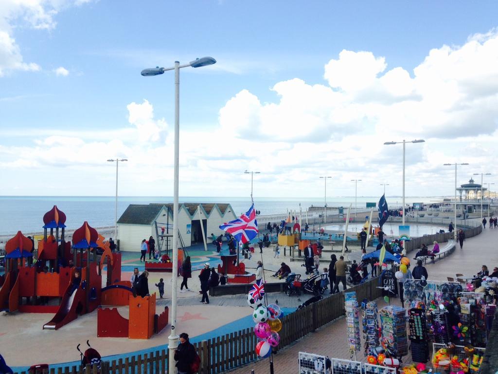 Two Top Central Beach Studios - Also Separate Spa Cabin And Watersports Brighton Dış mekan fotoğraf